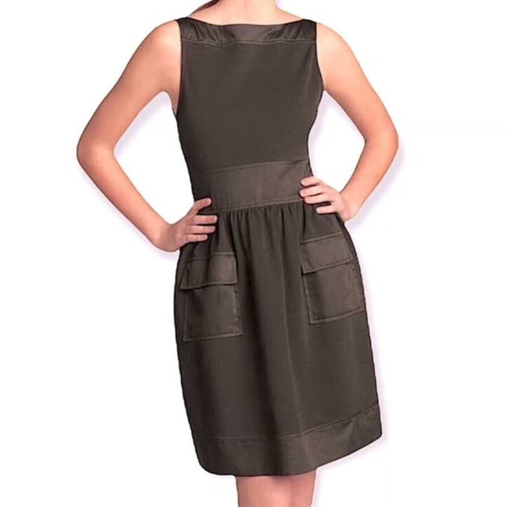 Diane Von Furstenburg Chocolate brown Ruched W/ Pockets Sheath Dress 8 A011360
